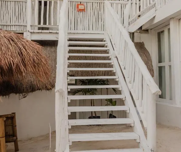 Hotel Shambala Petit